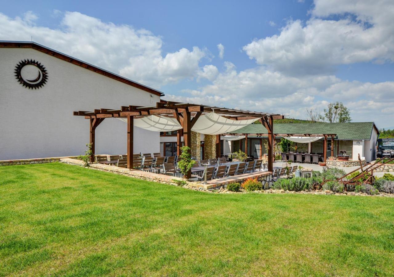 Penzion Tokaj Macik Winery B&B Mala Trna Luaran gambar